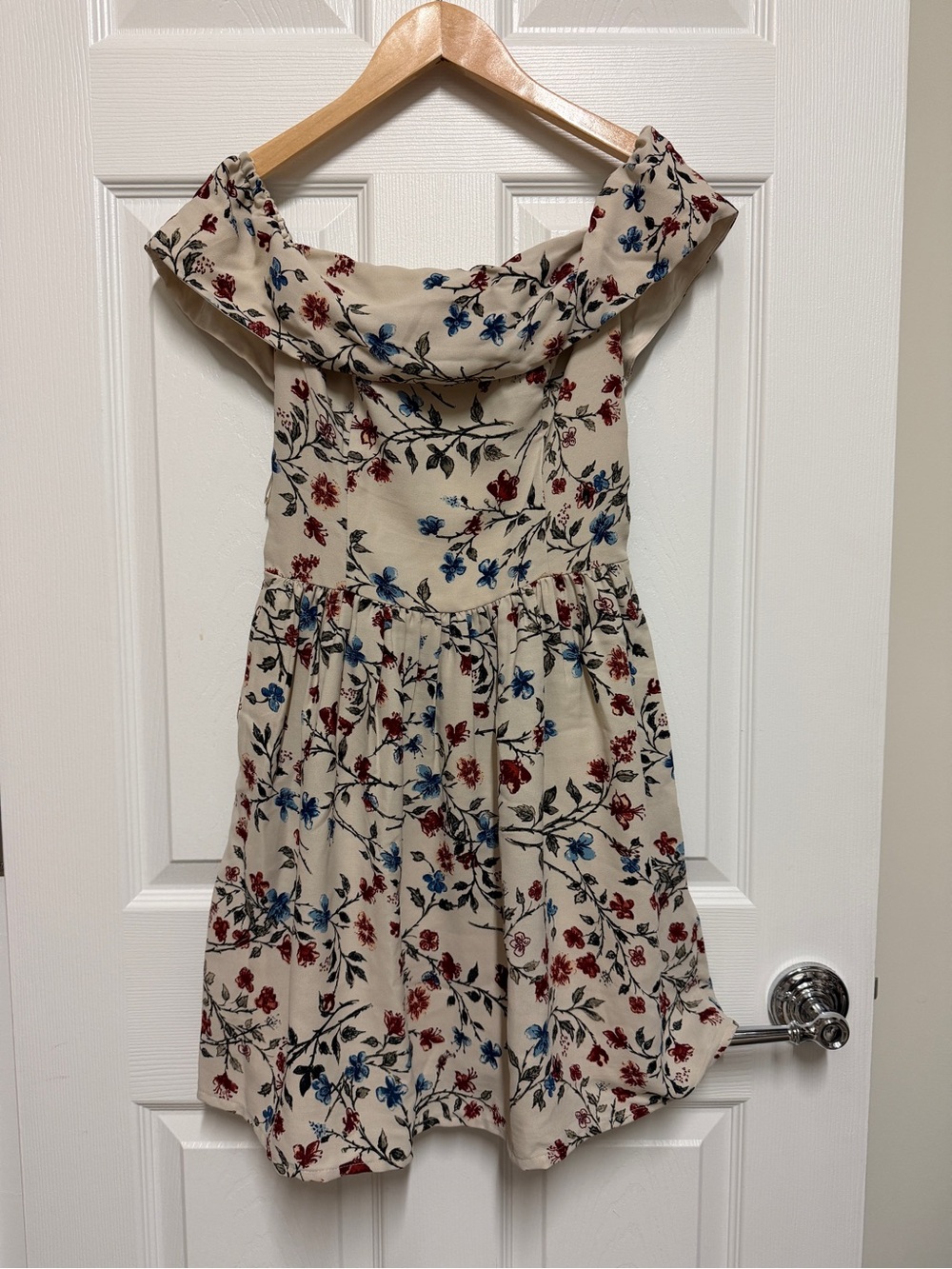 Abercrombie & Fitch Cream Floral Off-Shoulder Dress with Blue & Red Prints